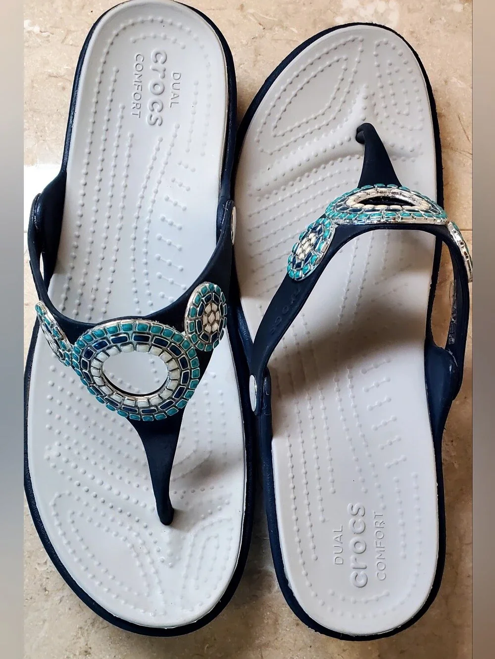 CROCS Navy Sz 10 Thong Sandals with Turquoise and Silver Mosaic Accents